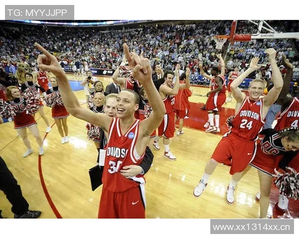 以斯蒂芬库里为核心重塑勇士战术体系打造全新冠军之路 以斯蒂芬库里为核心重塑勇士战术体系打造全新冠军之路
